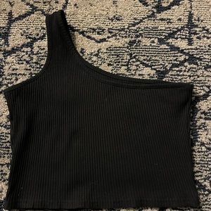 One shoulder black crop top